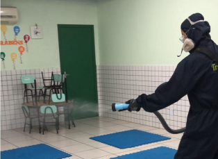 Notícia - Escolas de Forquilhinha passam por sanitização