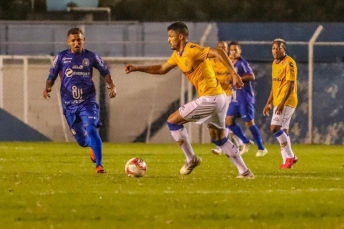 Notícia - Após ameaça de W.O., São Caetano sofre goleada histórica