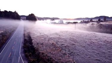 Notícia - O belo e gelado amanhecer na Serra