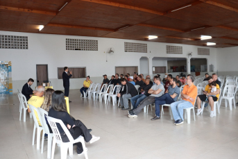 Notícia - Sebrae/SC apresenta oportunidades a trabalhadores desligados da cerâmica Dexco