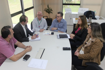 Notícia - Em reunião, Secretaria de Saúde e Rotary estreitam parcerias