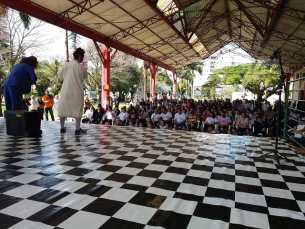 Notícia - Semana de exposição, oficinas e peças de teatro em Forquilhinha