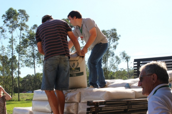 Notícia - Programa 'Porteira Adentro' investe para beneficiar agricultores