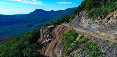 Notícia - Para avançar, obras da Serra da Rocinha terão que passar por projeto no Congresso