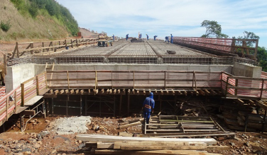 Notícia - Obras na Serra da Rocinha reforçam interdição