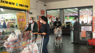 Notícia - Supermercados não têm mais restrição de lotação