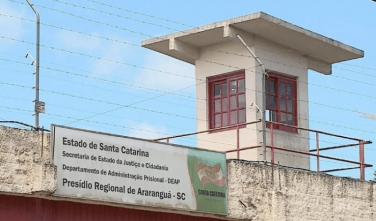 Notícia - Justiça mantém decisão para transferência de presos do Presídio Regional de Araranguá