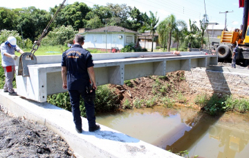 Notícia - Primeira Linha ganha ponte nova em Criciúma