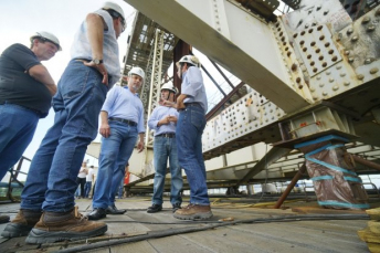 Notícia - Governador espera inaugurar Ponte Hercílio Luz em dezembro