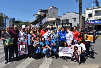 Notícia - Desfile temático é realizado em alusão ao Mês da Consciência Negra em Siderópolis