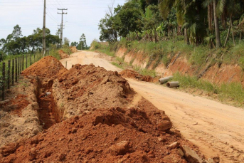 Notícia - Pavimentação no Interior chega à comunidade de Rio Perso