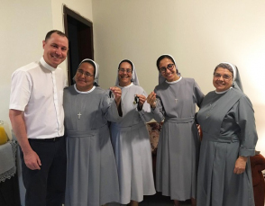 Notícia - Catedral acolherá comunidade das Irmãs Sacramentinas de Bérgamo