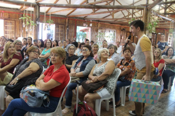 Notícia - Ator palestra para colaboradores e grupos da Afasc