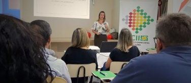 Notícia - Palestra na Associação Empresarial desenvolve lideranças para gestão de equipes