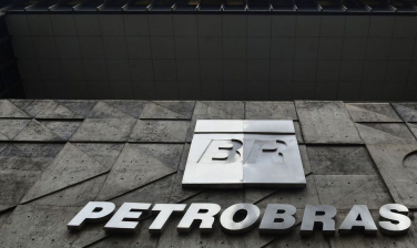 Notícia - Petrobras faz redução em produção de petróleo e gastos com pessoal