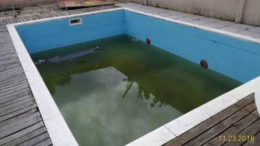 Notícia - Segue a questão da piscina abandonada no Rio Maina