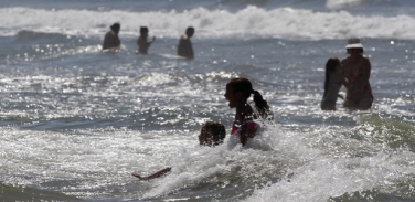 Notícia - Governo de SC regulamenta ocupação de praias, rios e lagoas para o verão