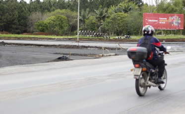 Notícia - Prefeitura retoma obras da rótula da Avenida Universitária