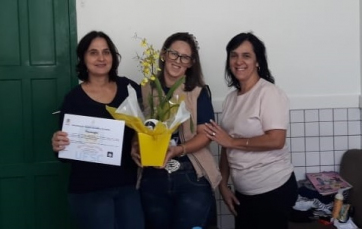 Notícia - Professora de Forquilhinha recebe homenagem da UFSC