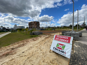 Notícia - Parques Altair Guidi e dos Imigrantes recebem novas quadras de beach tennis, vôlei e futevôlei