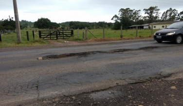 Notícia - Pela segunda vez, nenhuma empresa interessada nas obras de tapa-buraco da Amrec