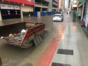 Notícia - Os fundos da Rodoviária, tradição de alagamentos (VÍDEO)