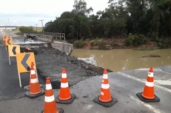 Notícia - BR-101 com trânsito liberado no Sangão