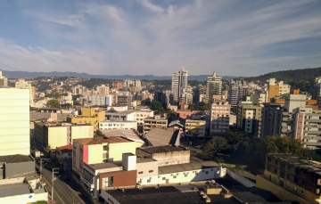 Notícia - Tempo segue firme ao longo da semana, termômetros podem bater 40ºC