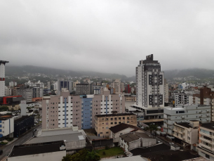 Notícia - Sexta com céu nublado e Sol para Finados