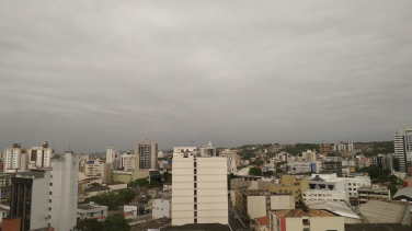 Notícia - Criciúma amanhece com tempo nublado, mas sol aparece forte pela tarde 