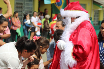 Notícia - Natal mais Solidário presenteia filhos de detentos de Criciúma