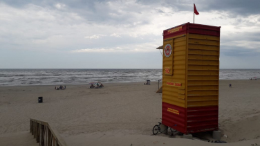 Notícia - Ser praia de mar aberto traz a bandeira vermelha ao Rincão