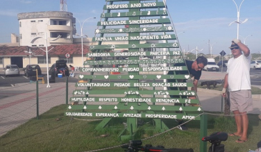 Notícia - Sucesso na temporada, decoração de Natal do Rincão é retirada