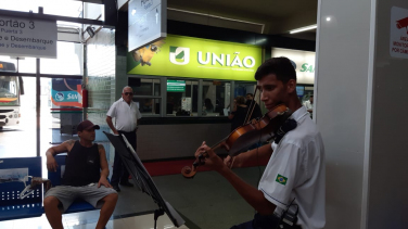 Notícia - Rodoviária de Criciúma recebe atrações musicais toda quarta e sexta-feira