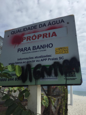 Notícia - Placas de balneabilidade são alvos de vandalismo em Santa Catarina