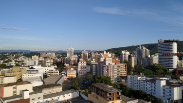 Notícia - Segunda-feira de muito calor na região