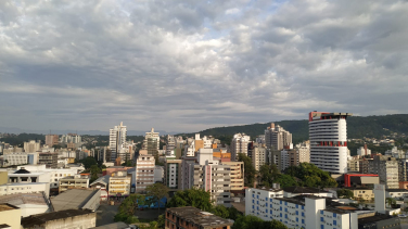 Notícia - Sul catarinense terá chuvas até a próxima terça-feira