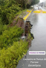 Notícia - Buraco do Mariano agora tem “cachoeira”