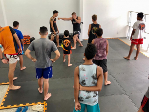 Notícia - Muay Thai chega à Praça CEU