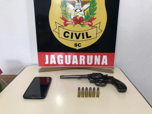 Notícia - Homem suspeito de invasão a residência é preso em Jaguaruna