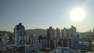 Notícia - Fim de semana será de muito calor em todo o sul catarinense 