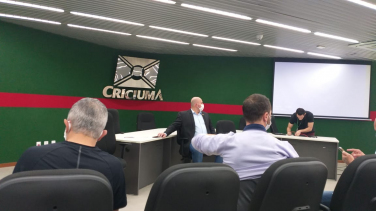 Notícia - Câmara vai pedir reabertura de academias em Criciúma