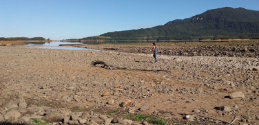 Notícia - Mesmo com nível do rio baixo, Casan garante abastecimento