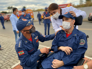 Notícia - Corpo de Bombeiros presta homenagem a soldado que sofreu acidente