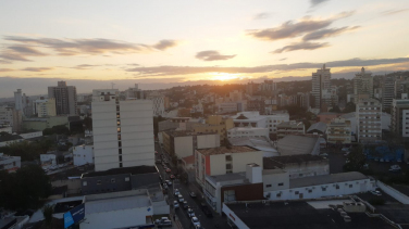 Notícia - Semana promete ser de chuva no sul catarinense 