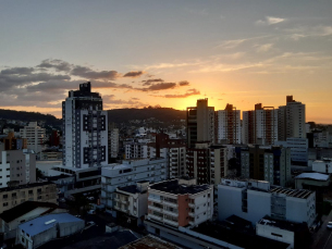 Notícia - Começo do inverno será de calor em Criciúma