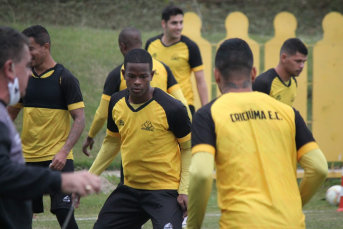 Notícia - Domingo de treino técnico e tático no Tigre