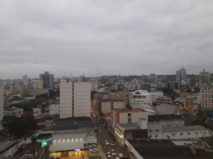 Notícia -  Terça-feira de chuva na região