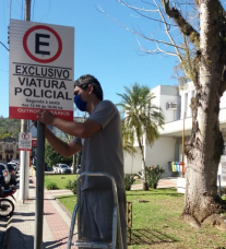 Notícia - Rua Vidal Ramos recebe espaço exclusivo para estacionamento