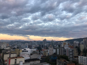 Notícia - Depois do frio, esquenta o tempo no sul catarinense